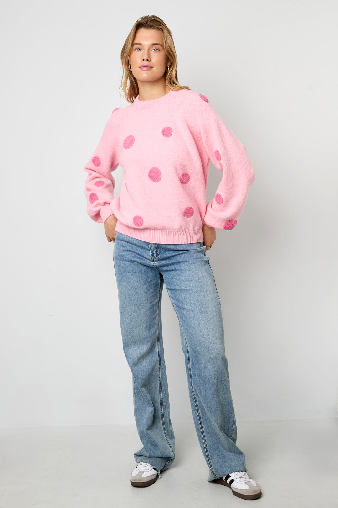Dotted sweater