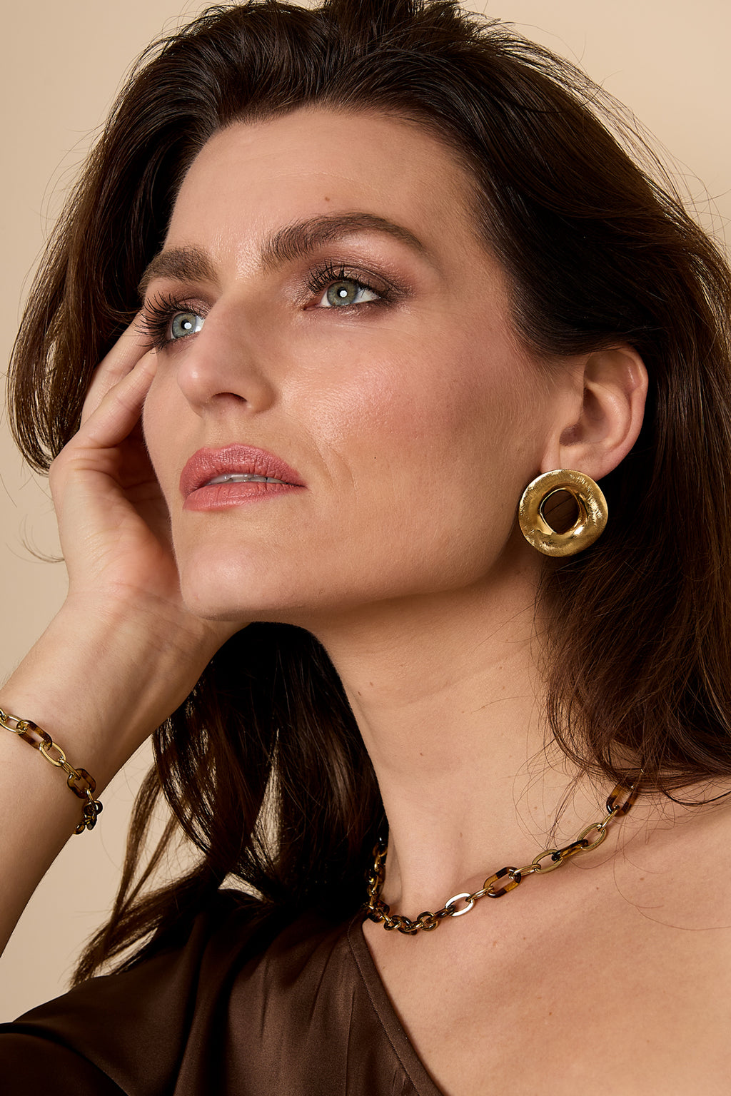 Round statement earrings Aura