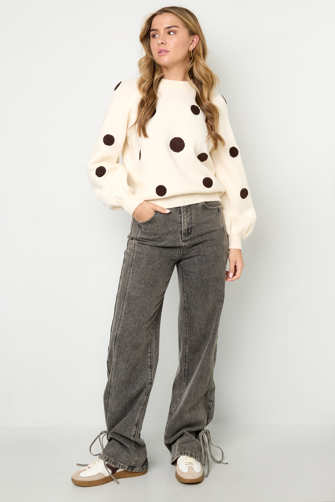 Dotted sweater